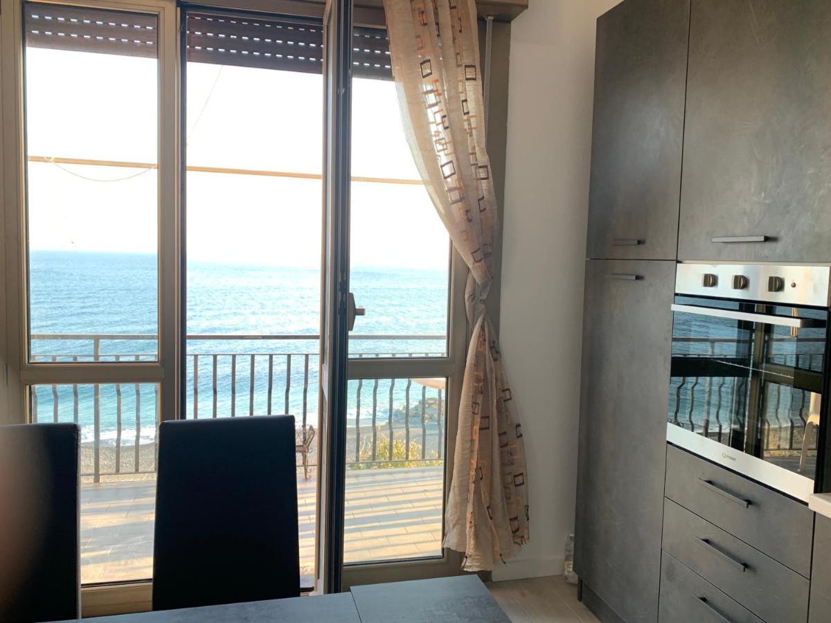 La Casa di Frank Apartment Cogoleto Bagian luar foto